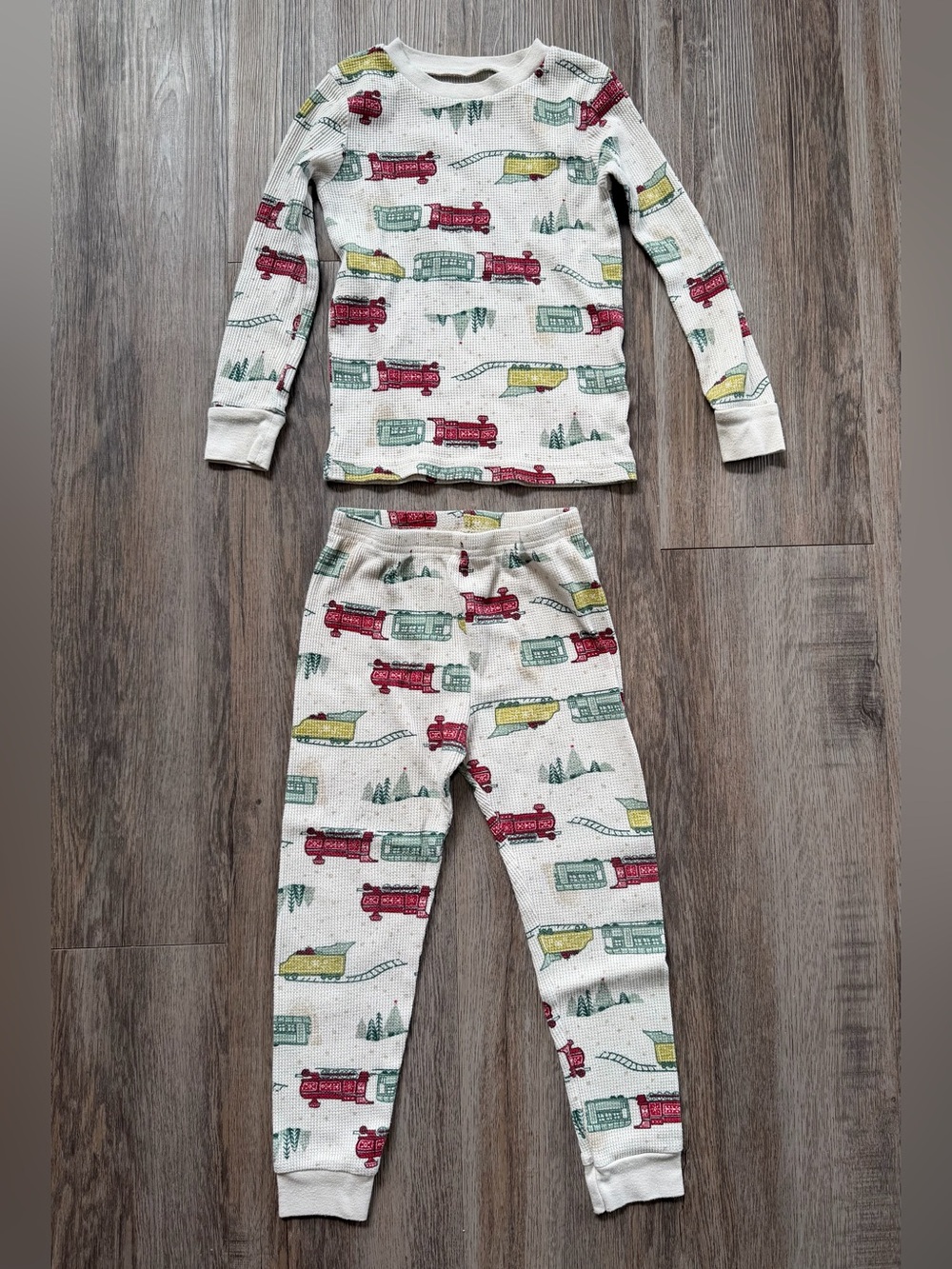 Carter’s Train Design Two Piece Long Sleeve Waffle Knit Pajama Set Boy’s Size 4T